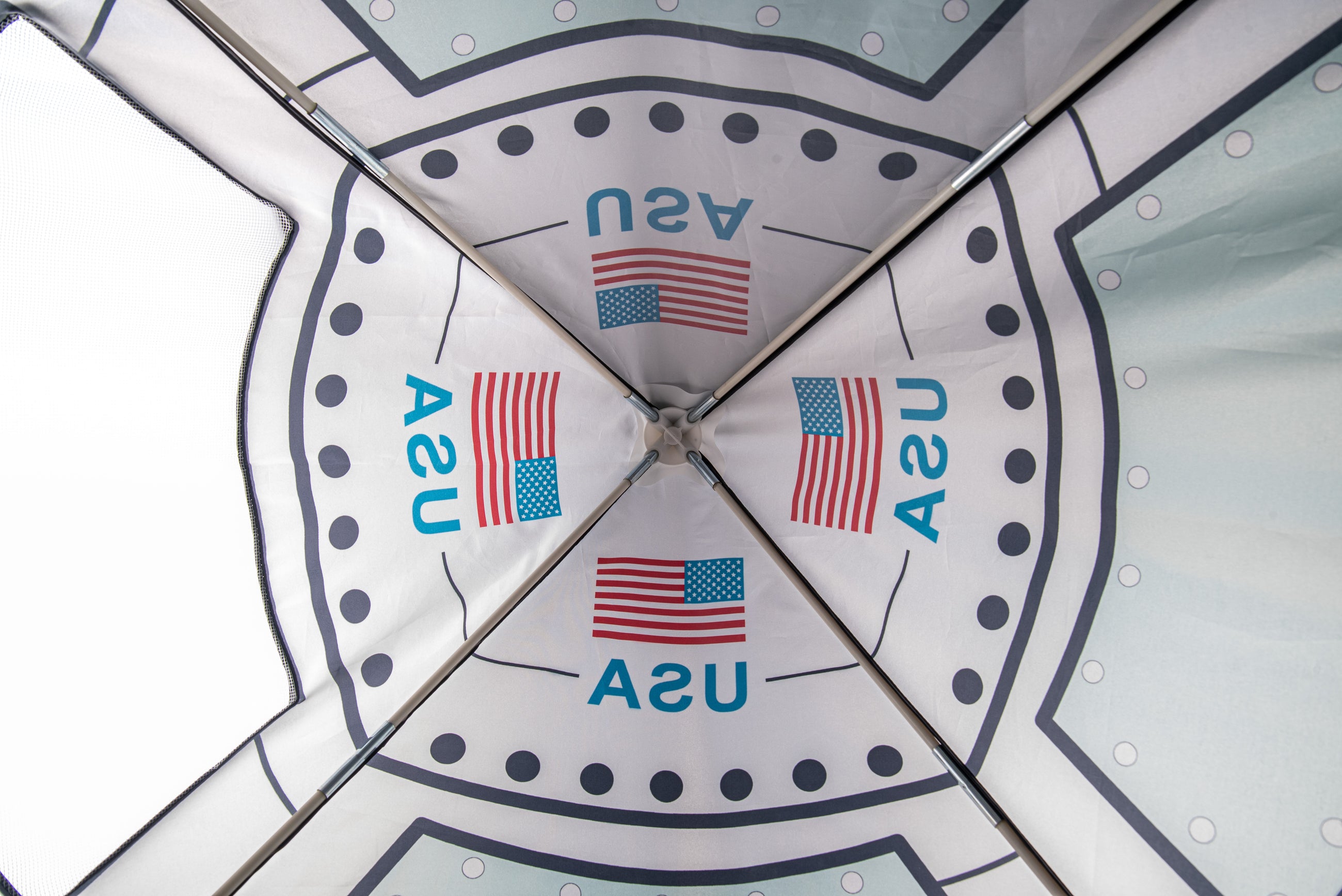 Rocket Ship Kids Tent. image 4